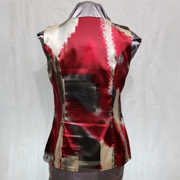Geomteric Print Sleeveless Blouse with Side Zipper - Picture 2 of 8